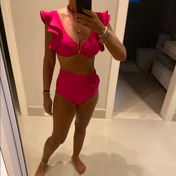 Elegant Pink Ruffle Two Piece Bikini Set - Picture 8 of 16